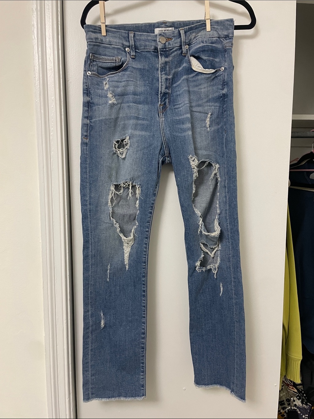 Good American Good Cuts Jeans in Blue